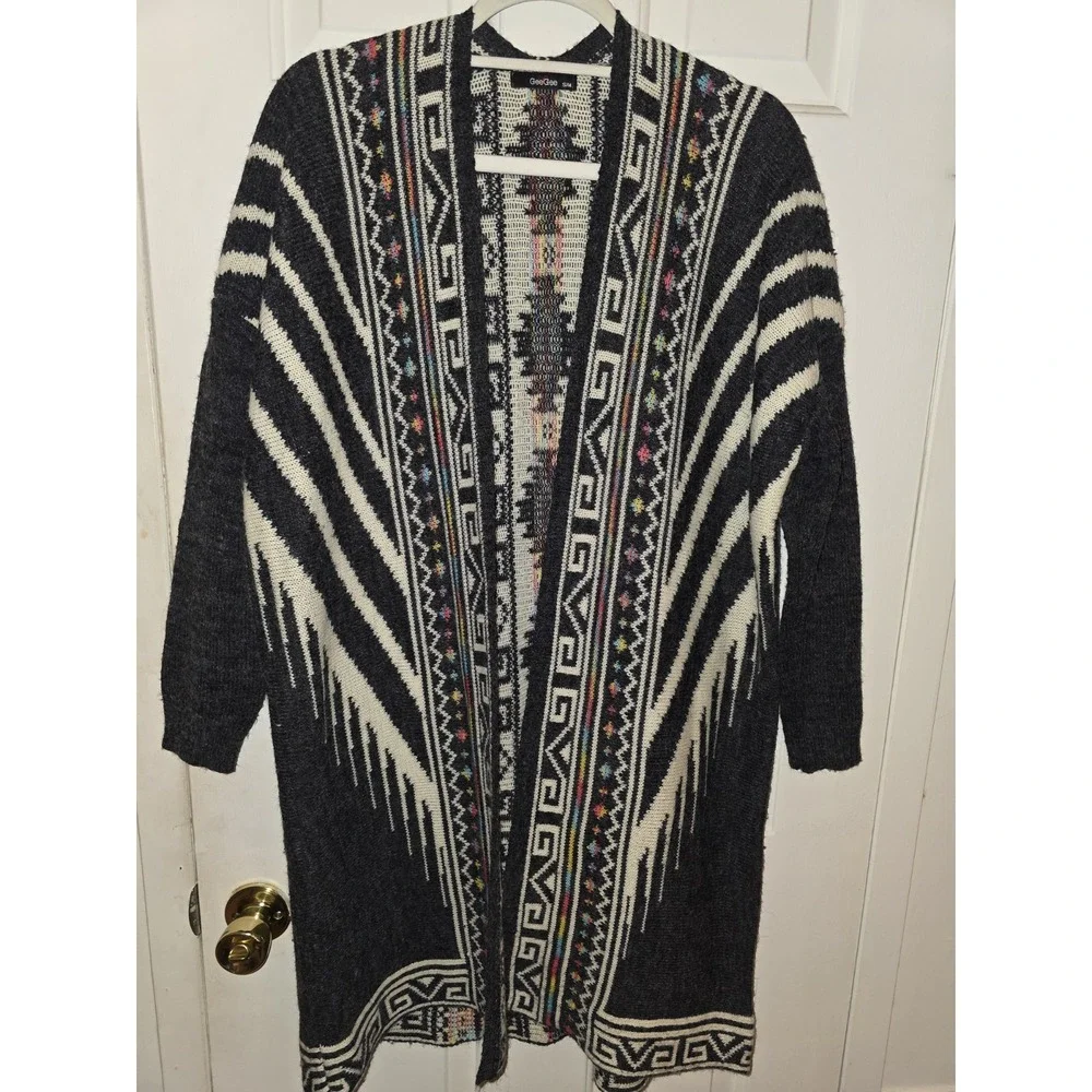 GeeGee Women's S/M Sweater Cardigan Open Front Gray Aztez Western Boho-chic